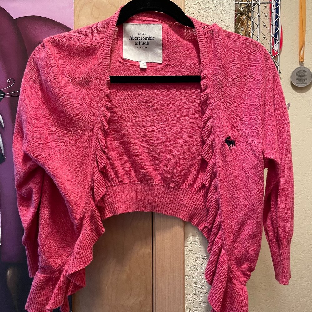 Abercrombie and Fitch women's pink cardigan shawl